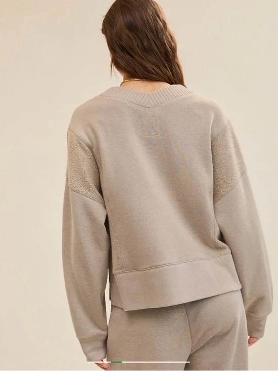 Aerie Apres-Chill Sweatshirt Medium NWT Stone Harbor Cozy Textured Pullover - Picture 2 of 11